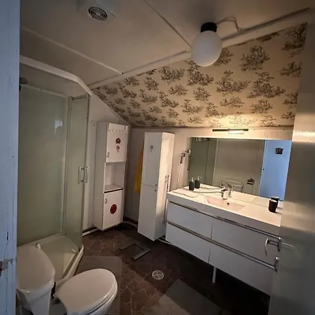 Kwatera prywatna For The Family On The Second Floor *