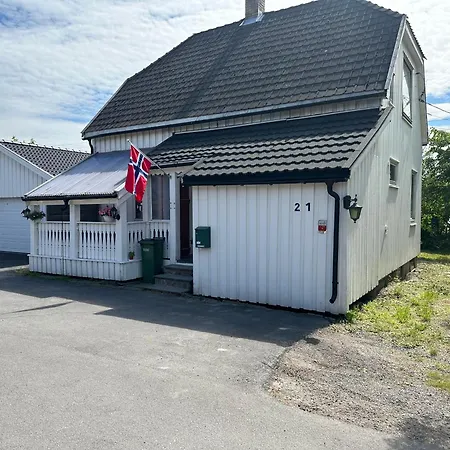 Alloggio in famiglia For The Family On The Second Floor Kjeller